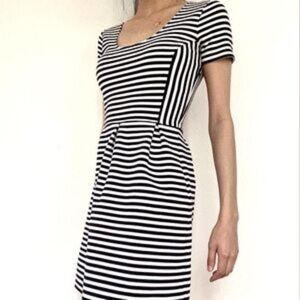 EUC J Crew Size 12 Black & White Striped Short Sleeved Scoop Neck Dress!